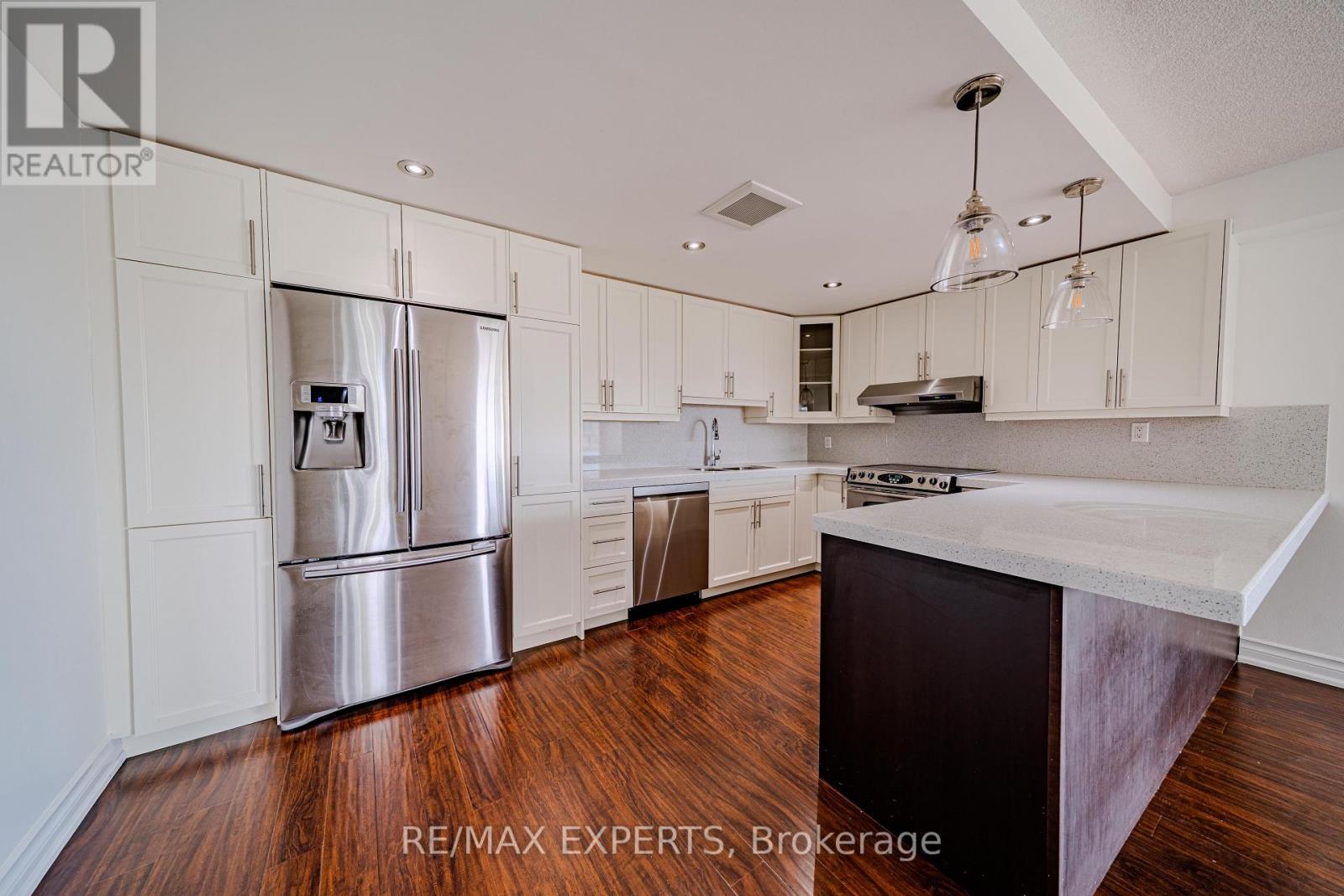 802 - 215 Wynford Drive, Toronto (Flemingdon Park), Ontario  M3C 3P5 - Photo 7 - C13883762