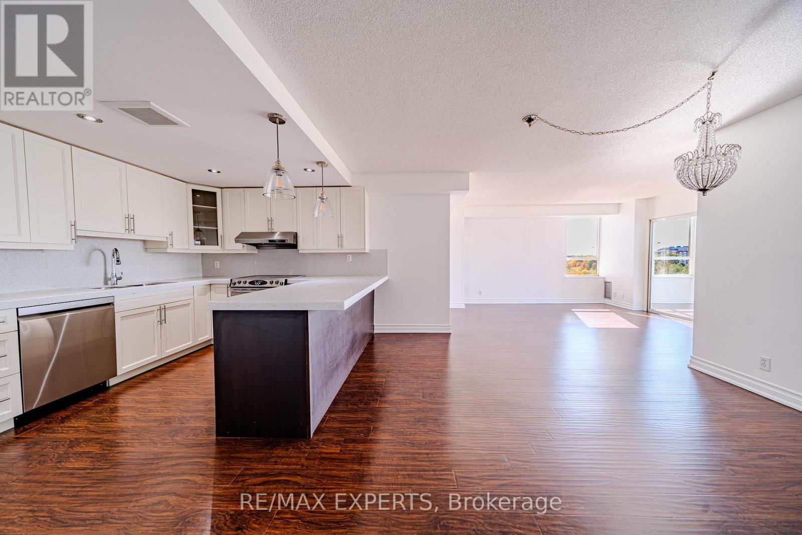 802 - 215 Wynford Drive, Toronto (Flemingdon Park), Ontario  M3C 3P5 - Photo 9 - C13883762
