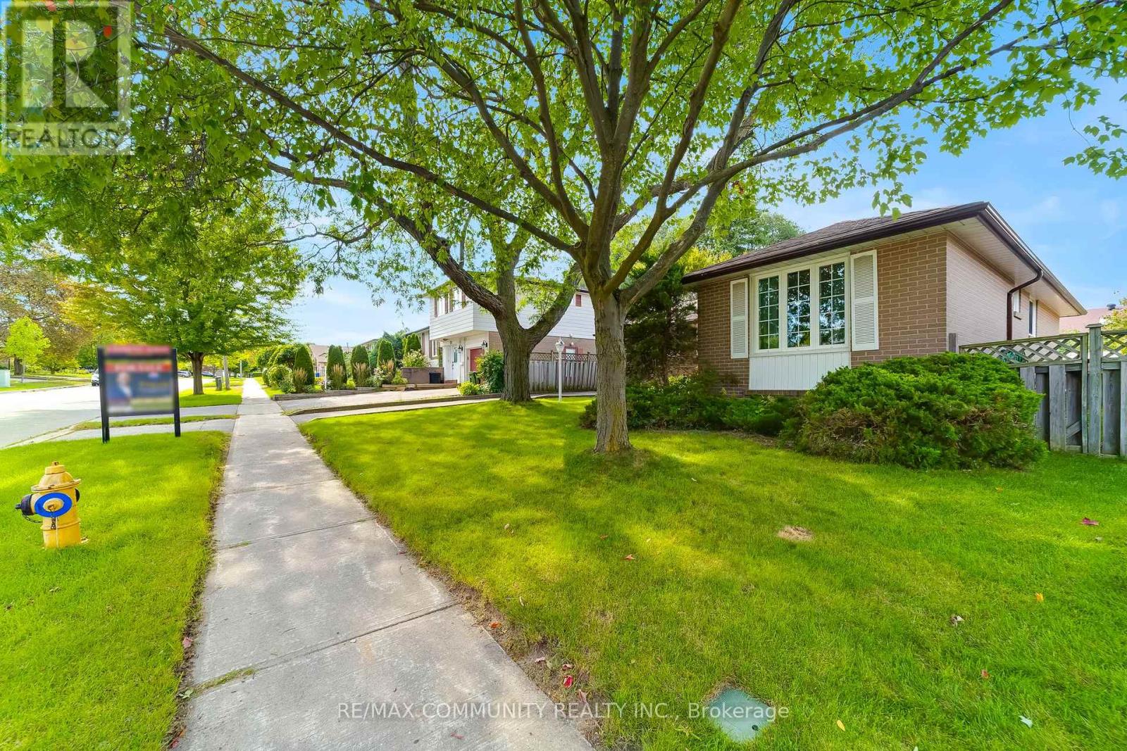 30 Bridlington Street, Toronto (Woburn), Ontario  M1H 2L5 - Photo 3 - E13883758
