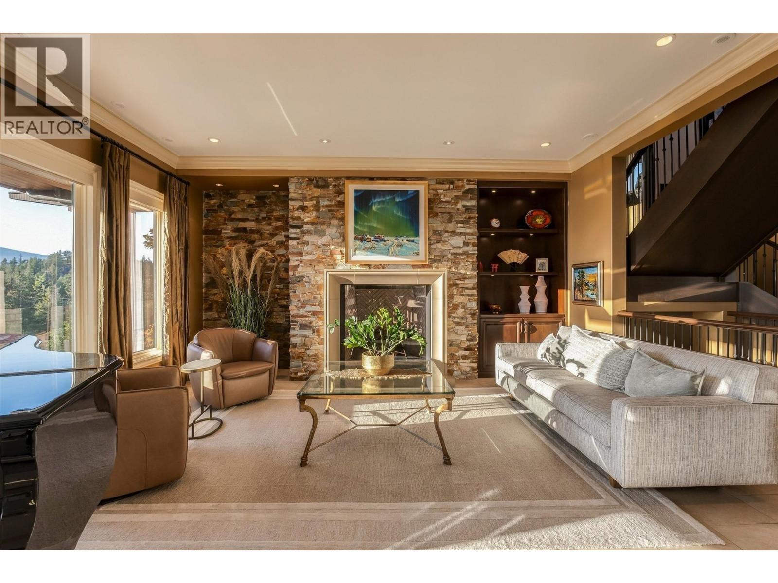 706 Highpointe Court