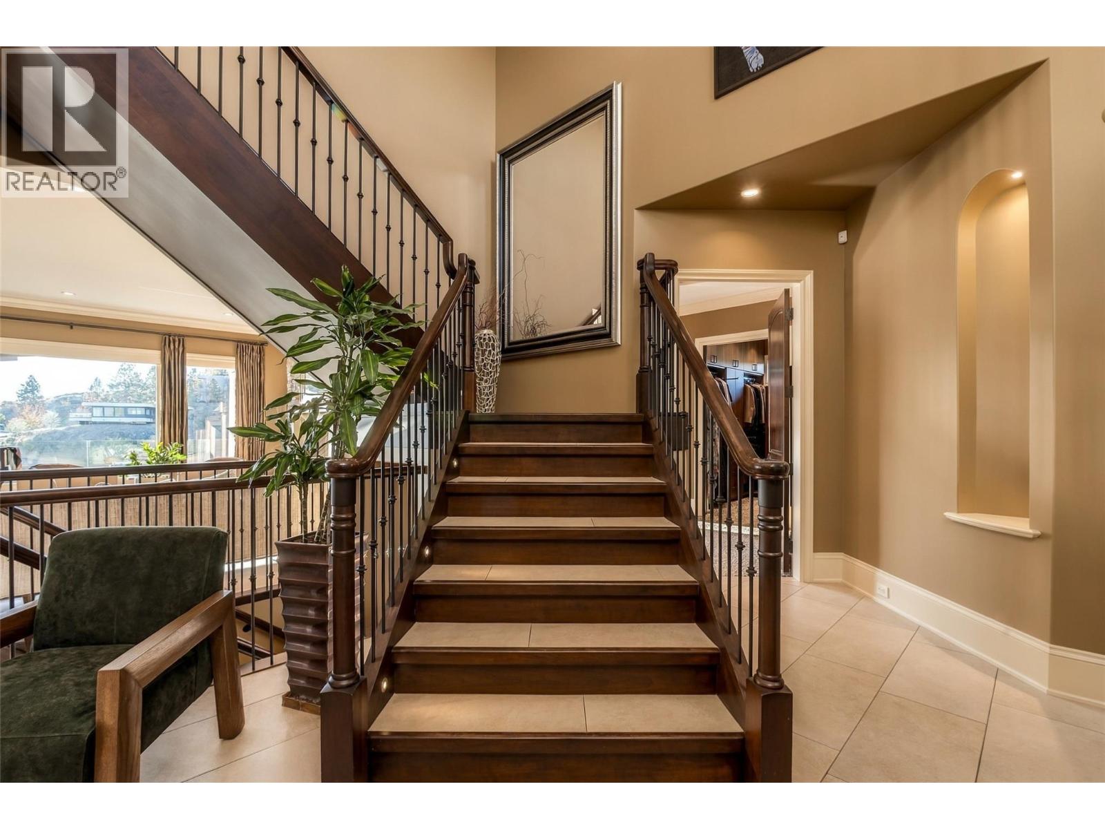 706 Highpointe Court