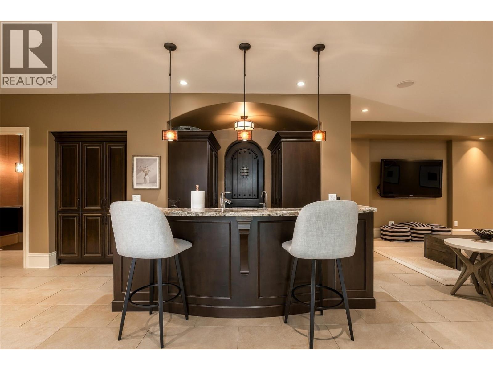 706 Highpointe Court