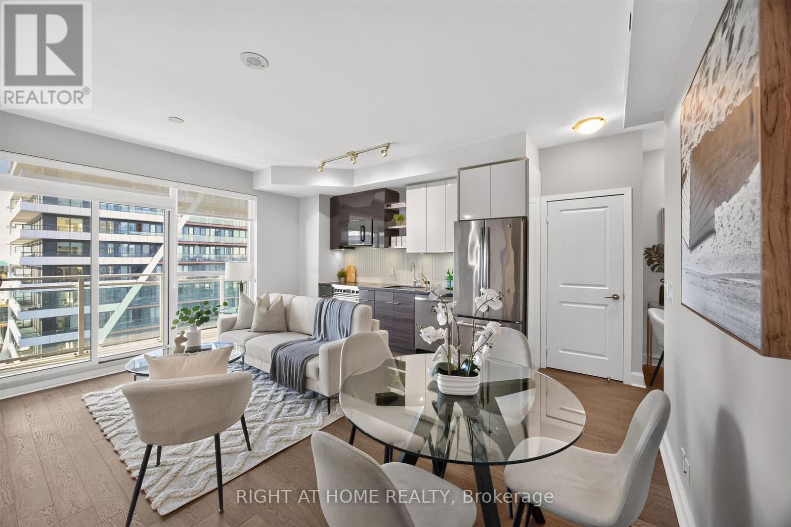 1801 - 33 Shore Breeze Drive, Toronto (Mimico), Ontario  M8V 0G1 - Photo 3 - W13883724
