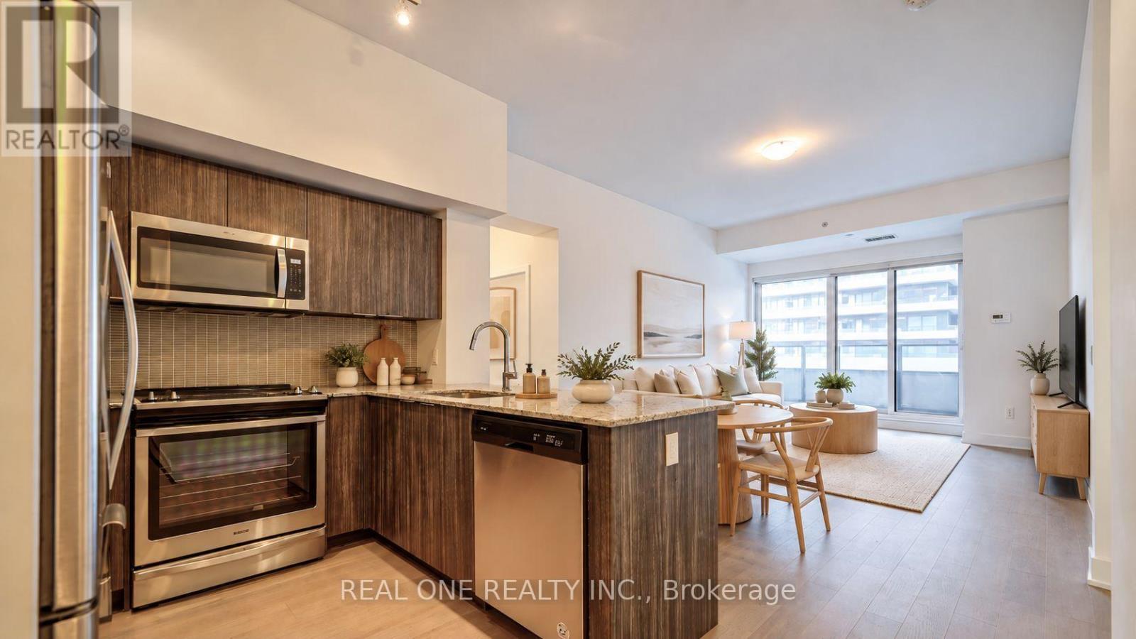 231 - 30 SHORE BREEZE DRIVE, Toronto, Ontario