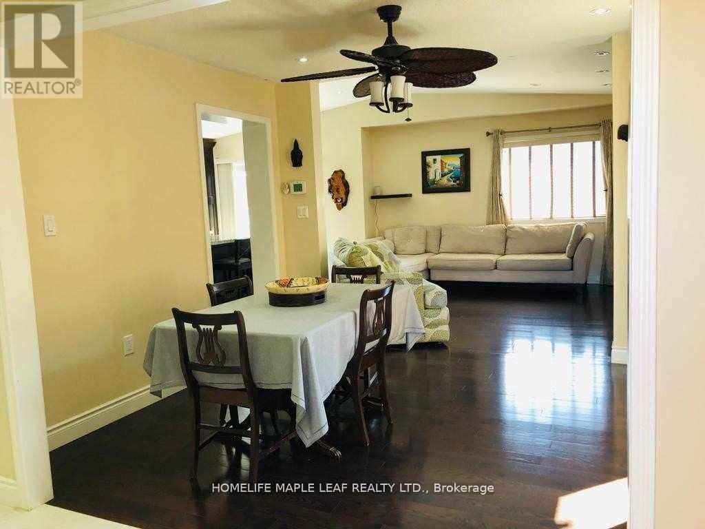 1758 Westbridge Way, Mississauga (Meadowvale Village), Ontario  L5N 7S6 - Photo 3 - W13883780