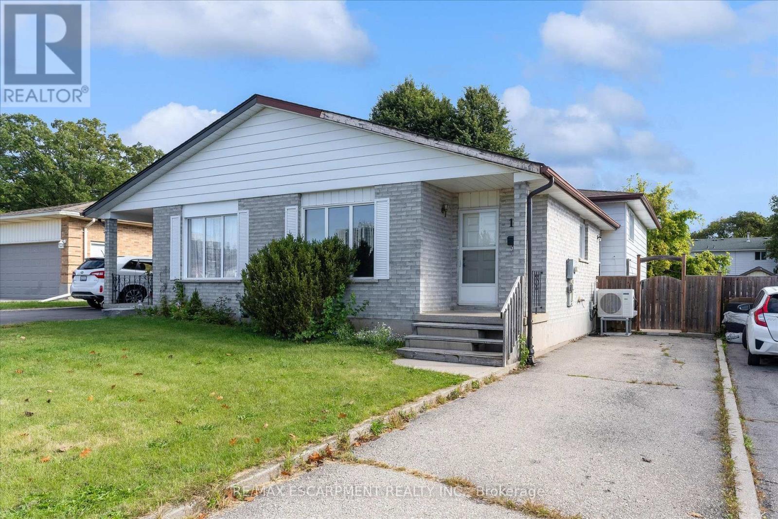 16 CRYSTAL COURT, Cambridge, Ontario