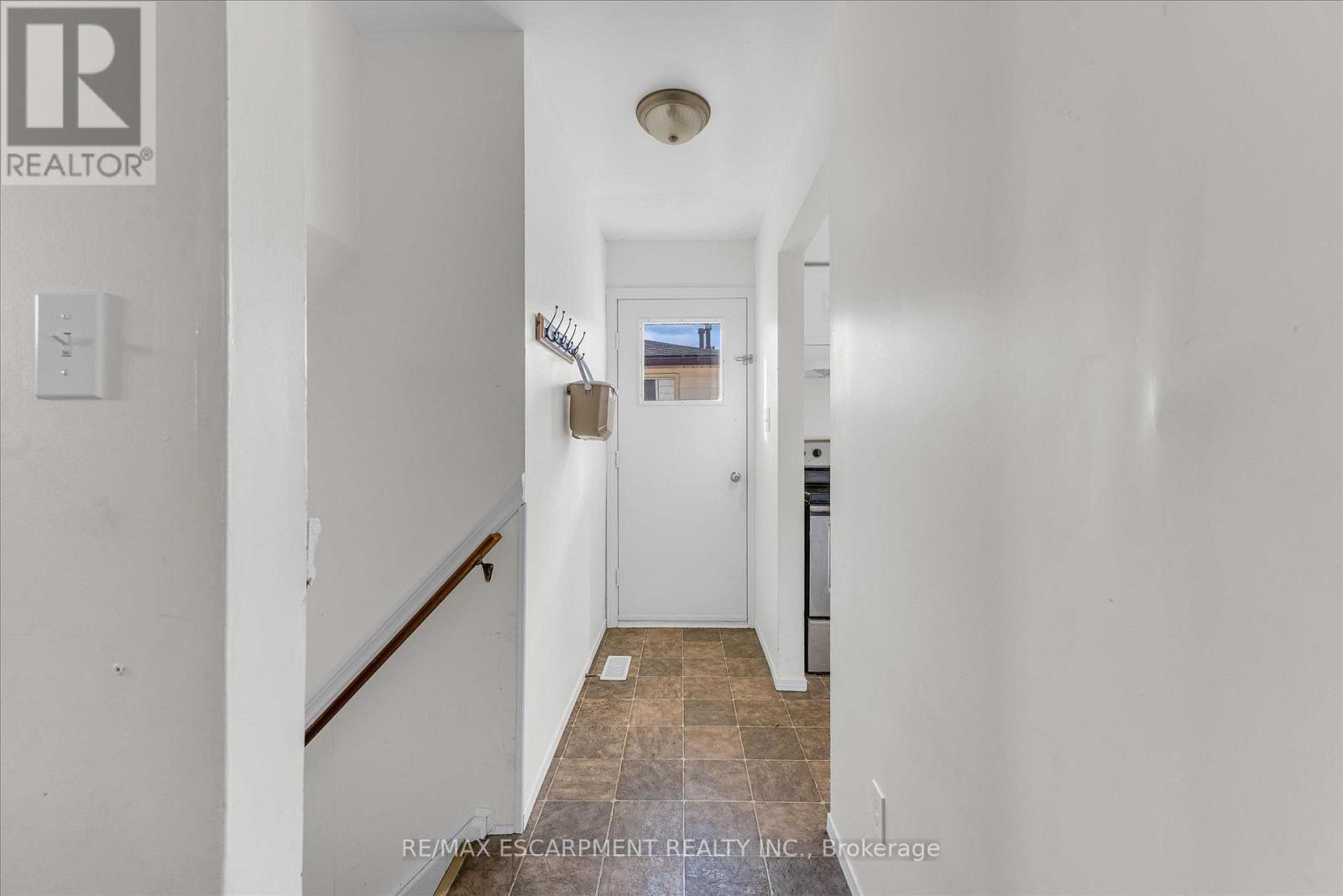 16 Crystal Court, Cambridge, Ontario  N1R 7T2 - Photo 10 - X13883746