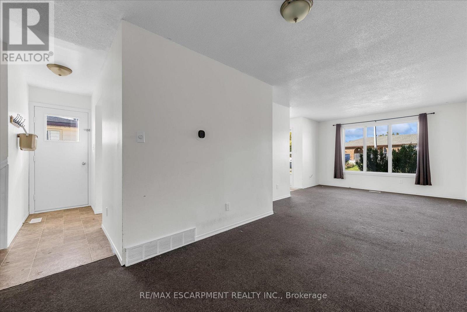 16 Crystal Court, Cambridge, Ontario  N1R 7T2 - Photo 4 - X13883746