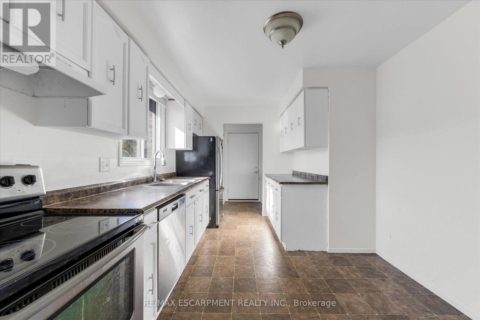16 Crystal Court, Cambridge, Ontario  N1R 7T2 - Photo 7 - X13883746