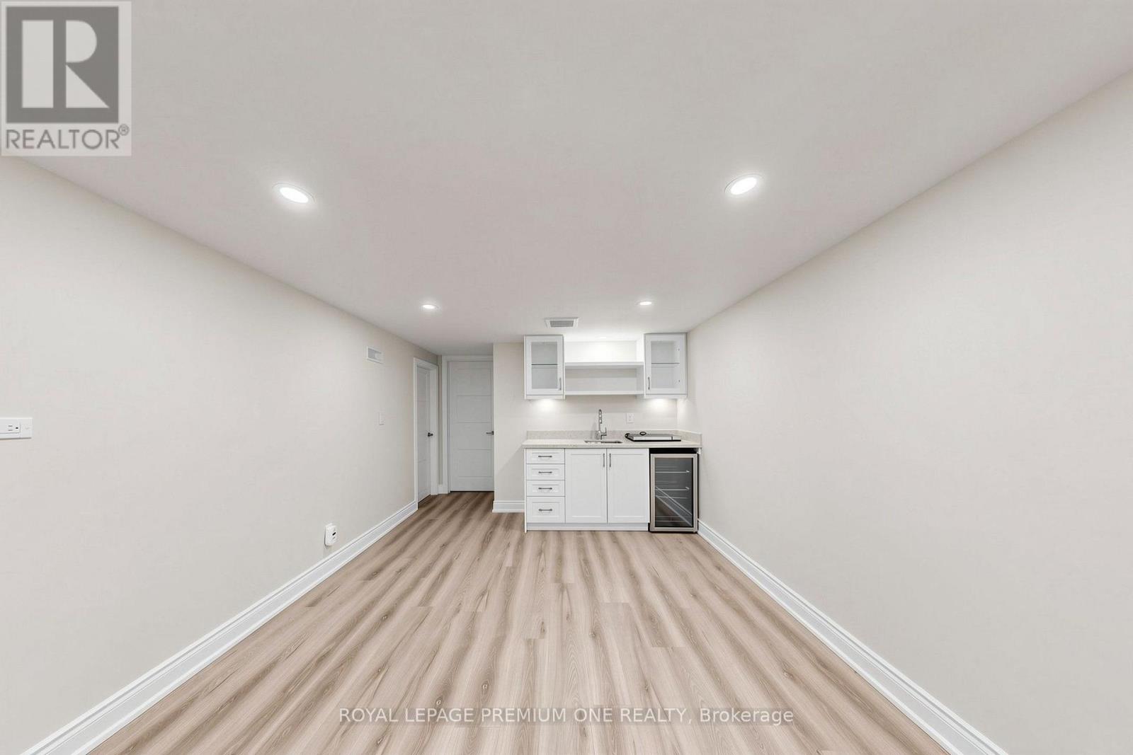 98 Thornton Avenue, Bradford West Gwillimbury, Ontario  L3Z 1N4 - Photo 17 - N13852824