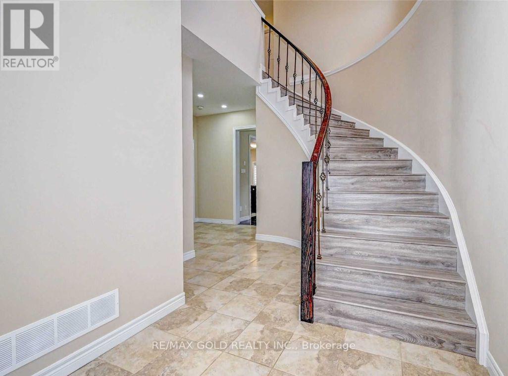 Upper - 400 Wild Calla Street, Waterloo, Ontario  N2V 0B5 - Photo 12 - X13882596