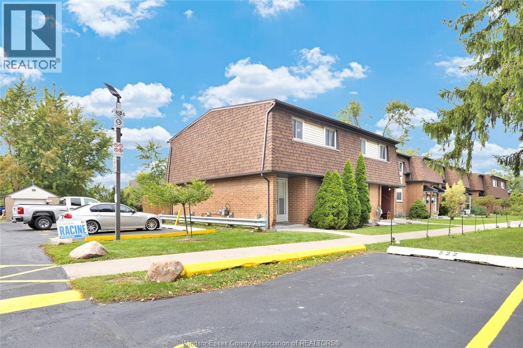 6214 Thornberry, Windsor, Ontario  N8T 3A3 - Photo 3 - 26024989