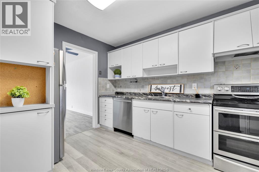6214 Thornberry, Windsor, Ontario  N8T 3A3 - Photo 7 - 26024989