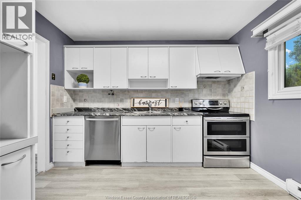 6214 Thornberry, Windsor, Ontario  N8T 3A3 - Photo 6 - 26024989