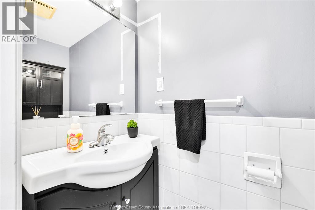 6214 Thornberry, Windsor, Ontario  N8T 3A3 - Photo 12 - 26024989