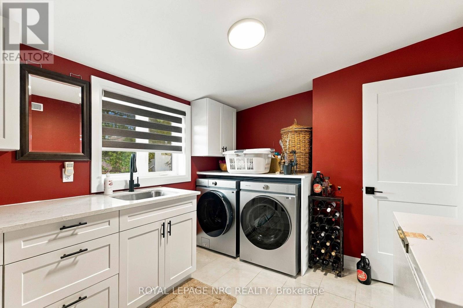 1530 Niagara Stone Road, Niagara-On-The-Lake, Ontario  L0S 1J0 - Photo 13 - X13863858