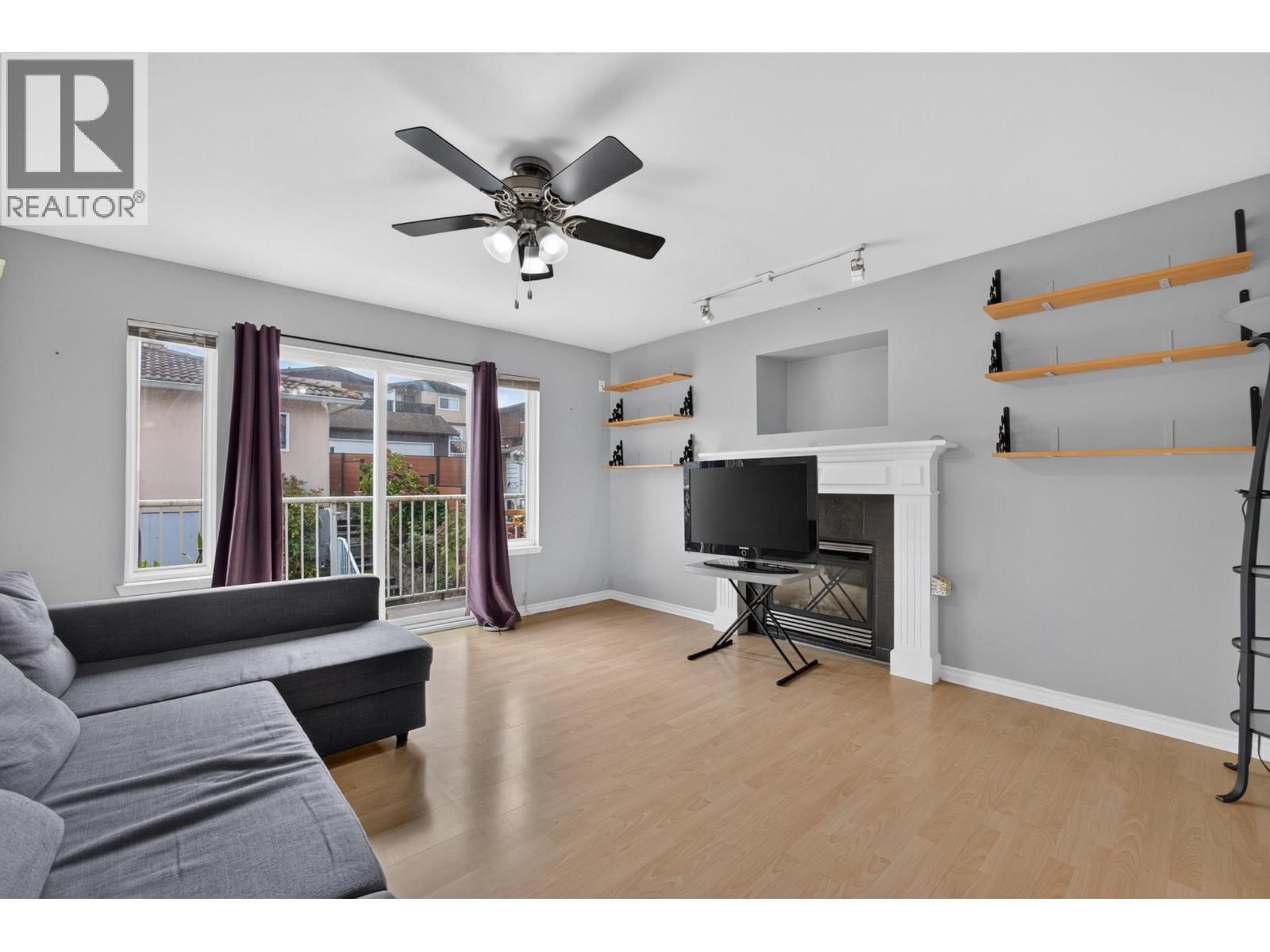 5350 Manor Street, Burnaby, British Columbia  V5G 1B7 - Photo 3 - R3174156