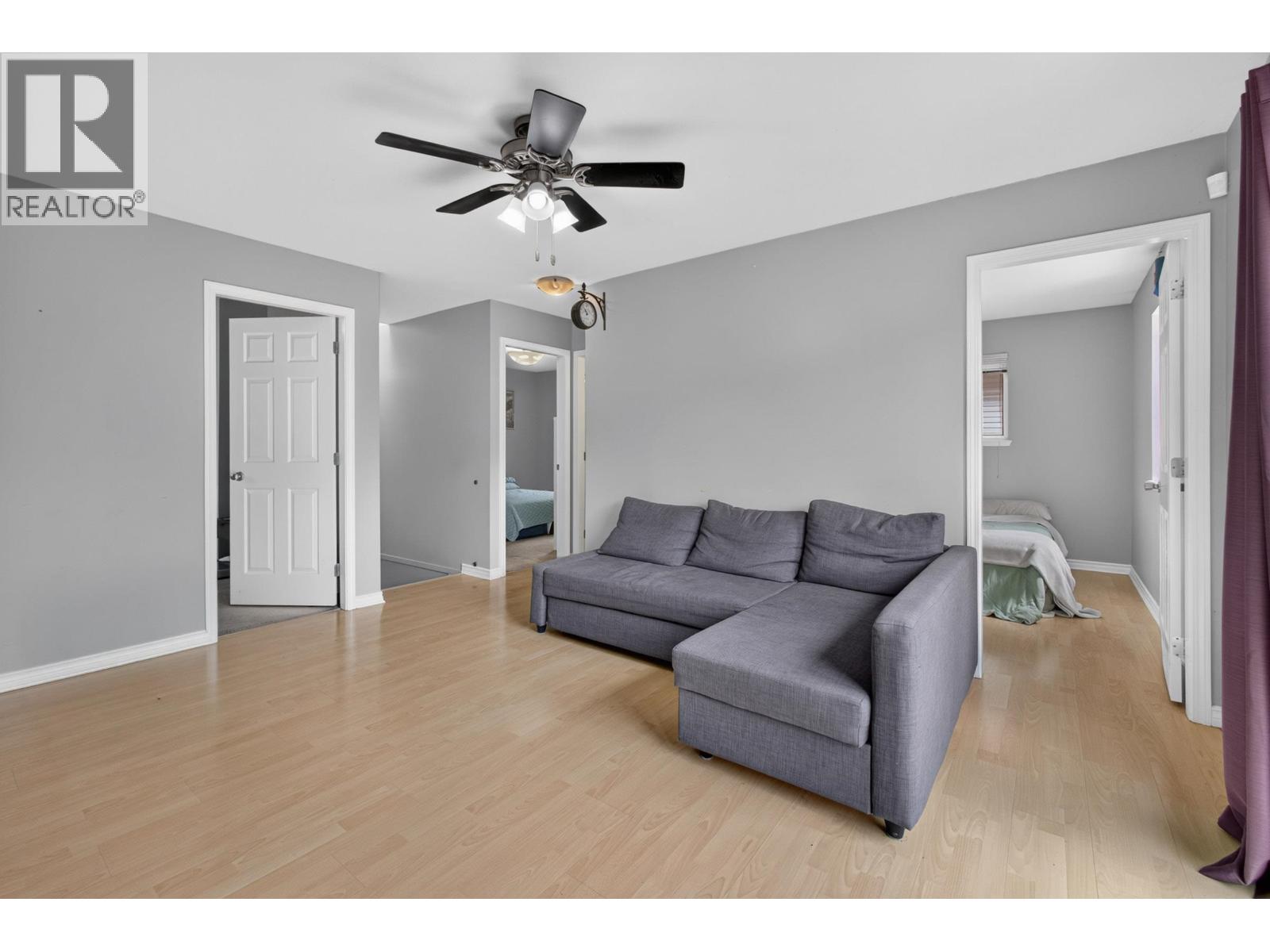 5350 Manor Street, Burnaby, British Columbia  V5G 1B7 - Photo 4 - R3174156