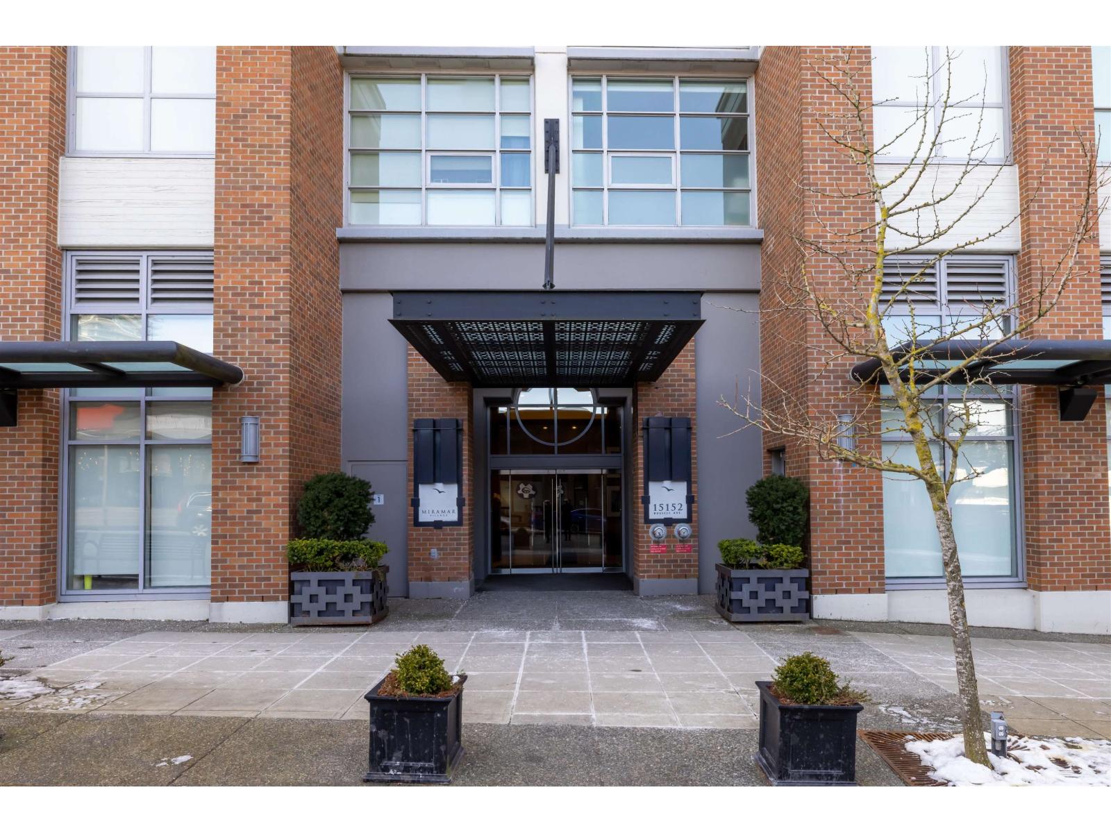 204 15152 Russell Avenue, White Rock, British Columbia  V4B 0A3 - Photo 2 - R3173608