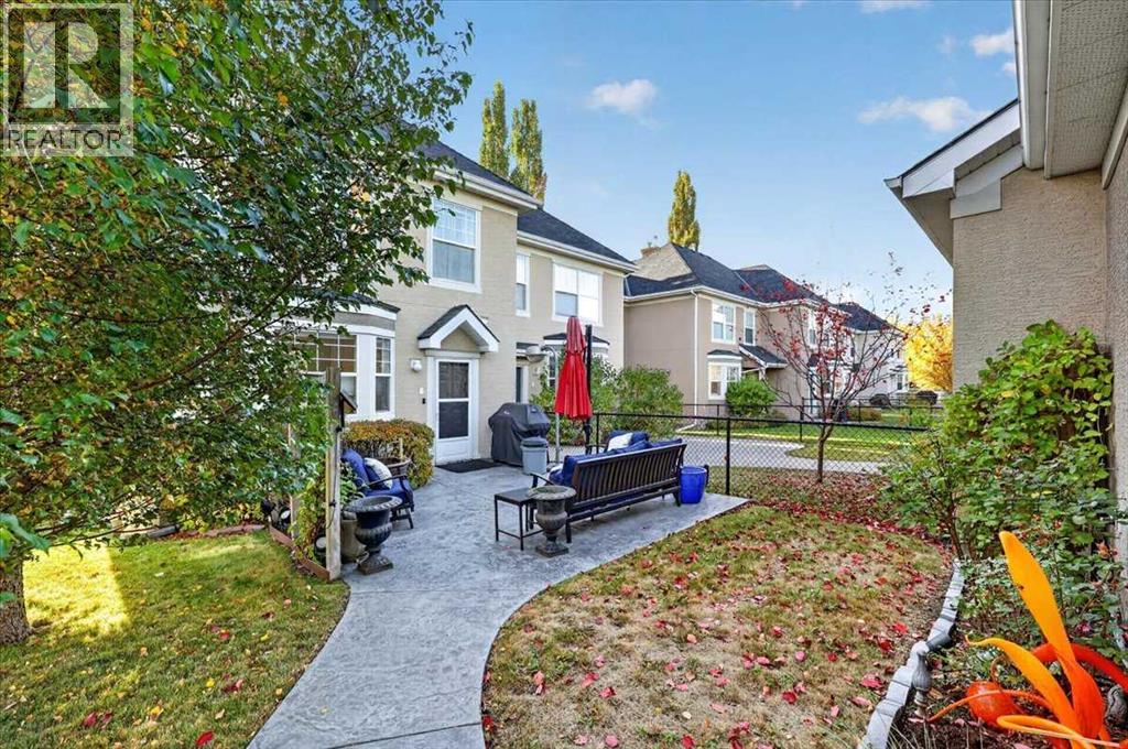 6 Prestwick Estate Gate SE