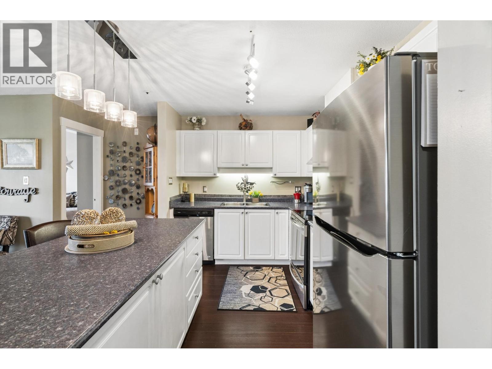 414 2968 Burlington Drive, Coquitlam, British Columbia  V3B 7N4 - Photo 3 - R3174324