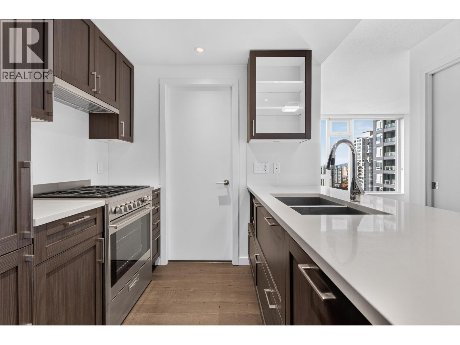 1702 5515 Boundary Road, Vancouver, British Columbia  V5R 0E3 - Photo 9 - R3174329