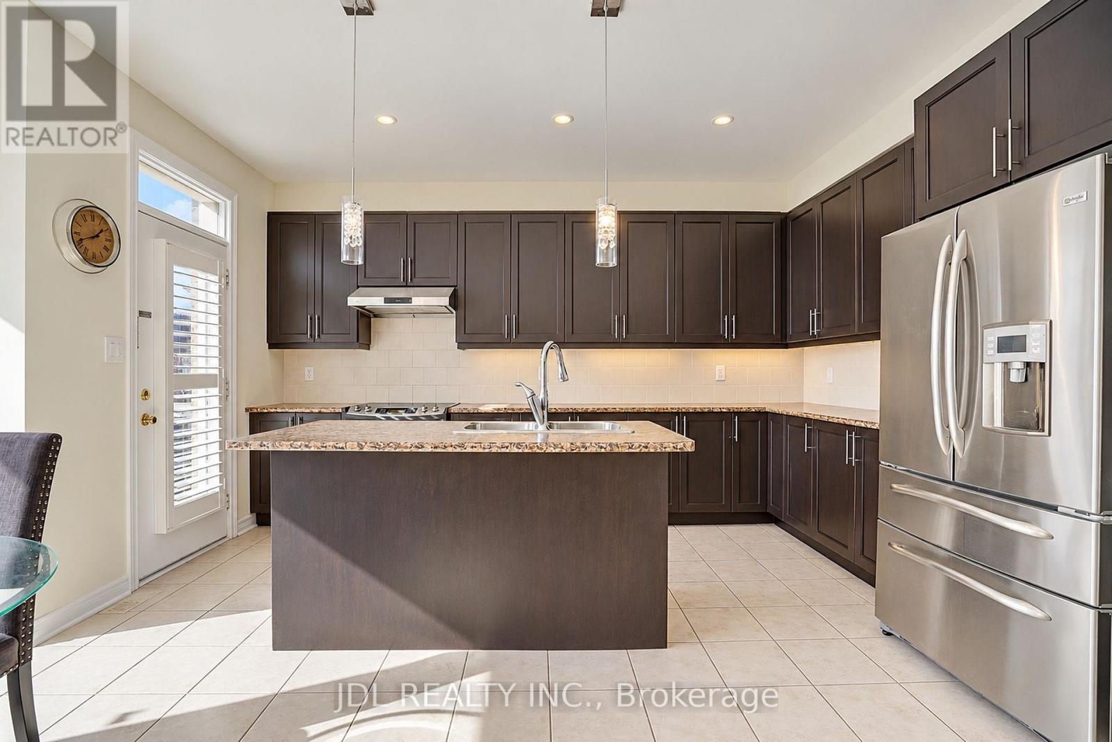 11 Herbert Wales Crescent, Markham, Ontario  L6C 0G1 - Photo 19 - N13883834