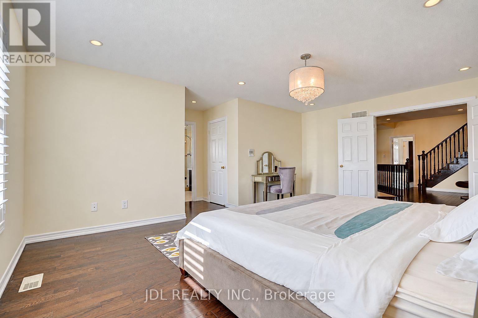 11 Herbert Wales Crescent, Markham, Ontario  L6C 0G1 - Photo 31 - N13883834