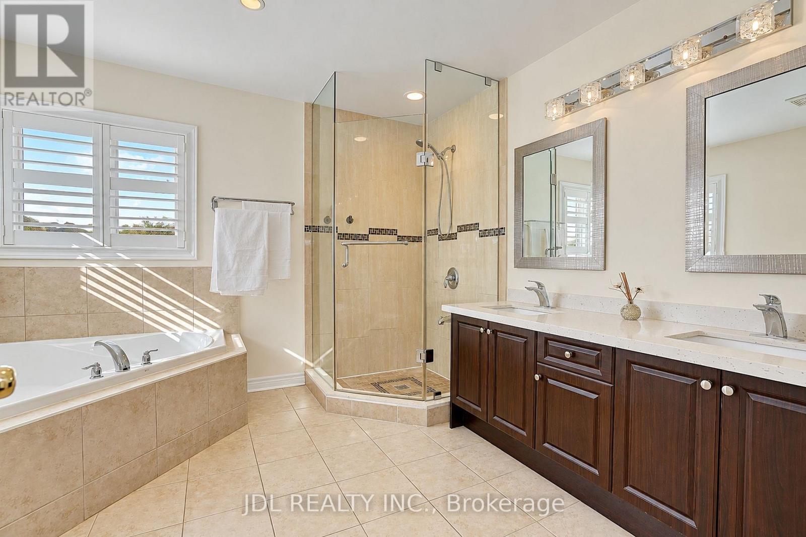 11 Herbert Wales Crescent, Markham, Ontario  L6C 0G1 - Photo 32 - N13883834