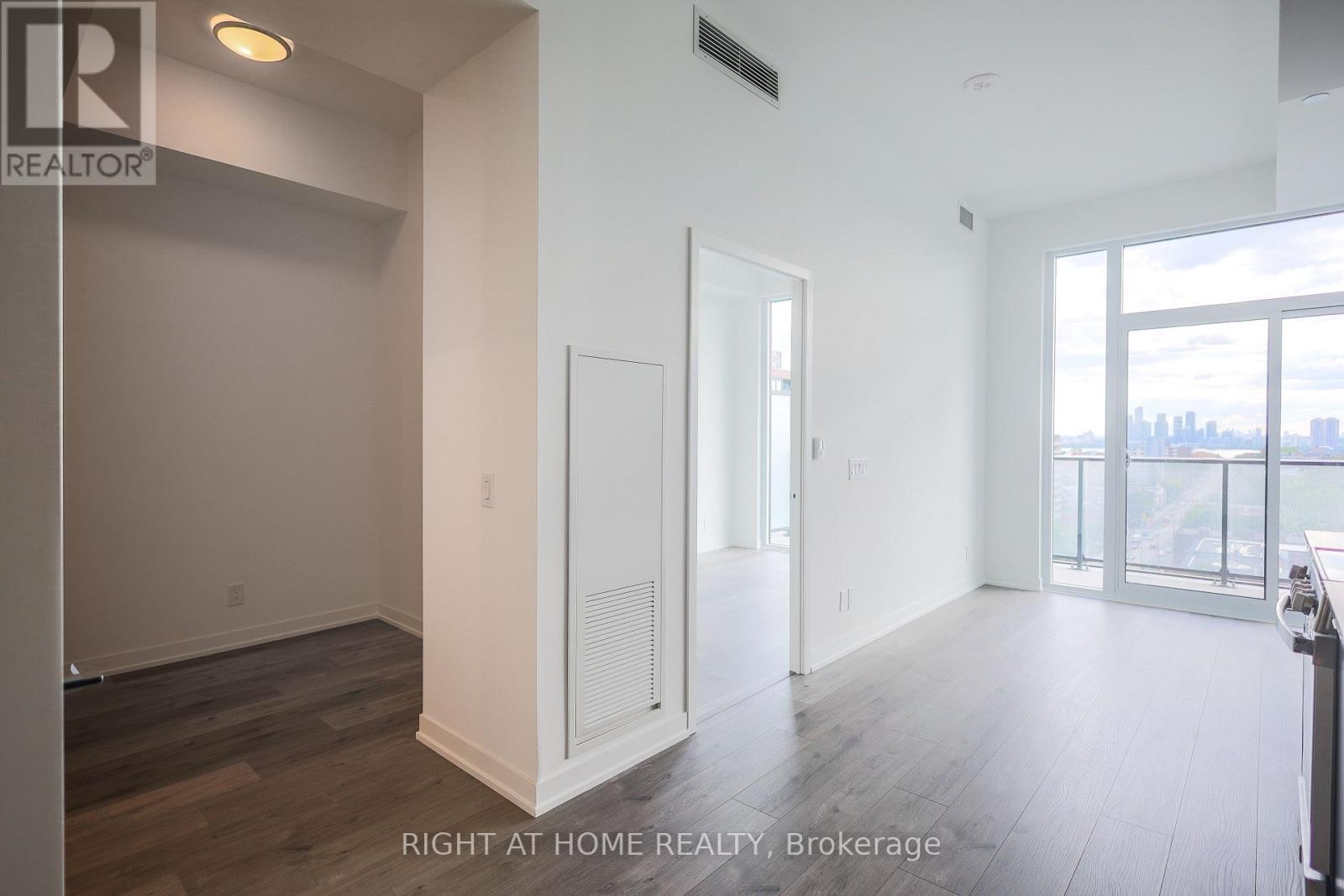 1405 - 285 Dufferin Street, Toronto, Ontario  M6K 1Z7 - Photo 12 - W13883832