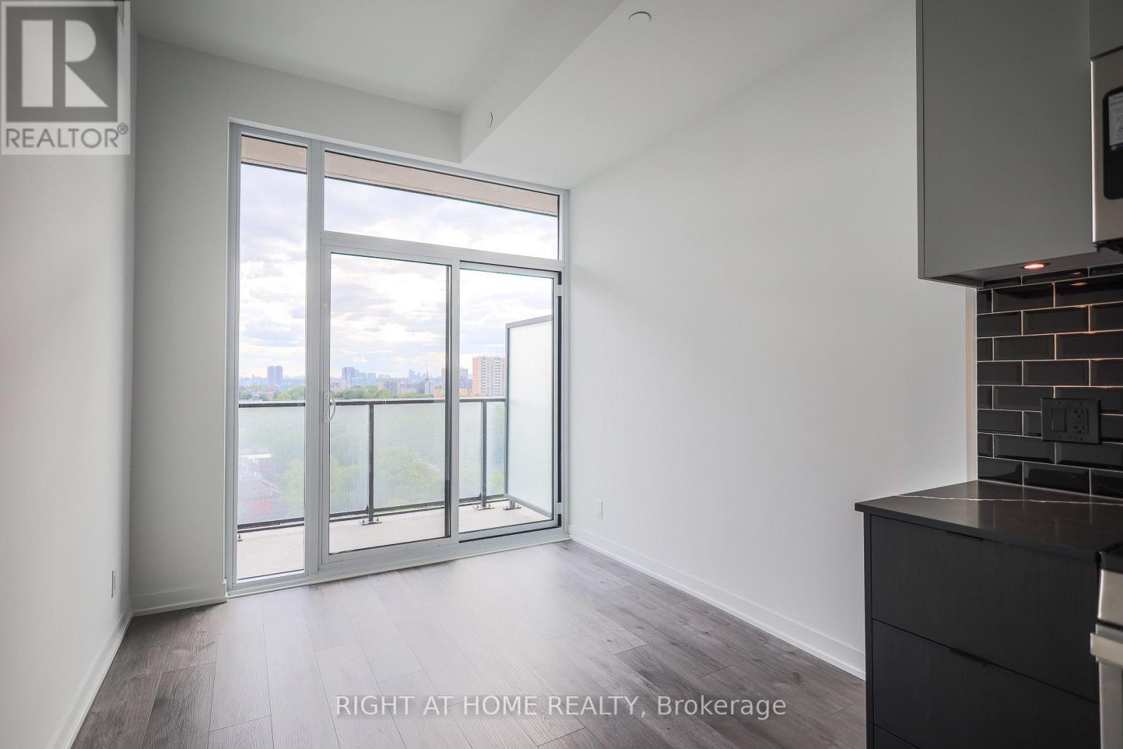 1405 - 285 Dufferin Street, Toronto, Ontario  M6K 1Z7 - Photo 13 - W13883832