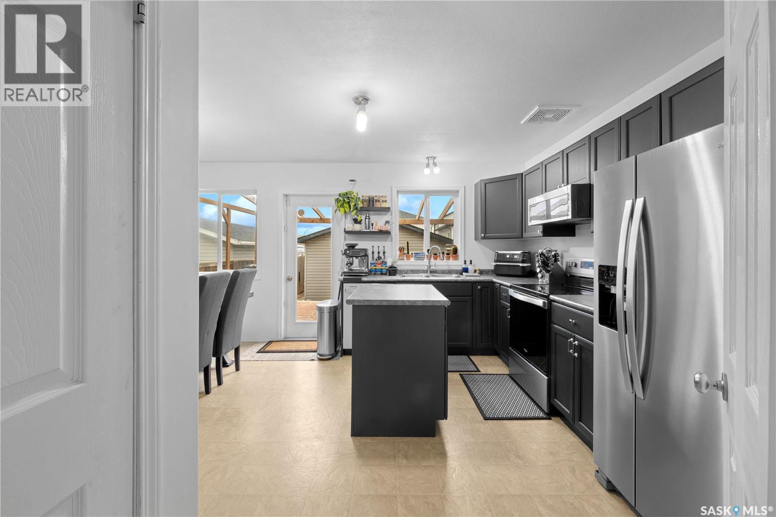 447 Blakeney Crescent, Saskatoon, Saskatchewan  S7L 7N5 - Photo 12 - SK050754