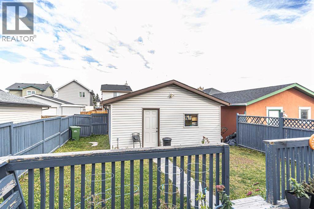340 Taradale Drive NE