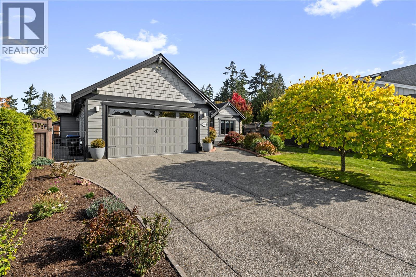 688 Lowry's Rd