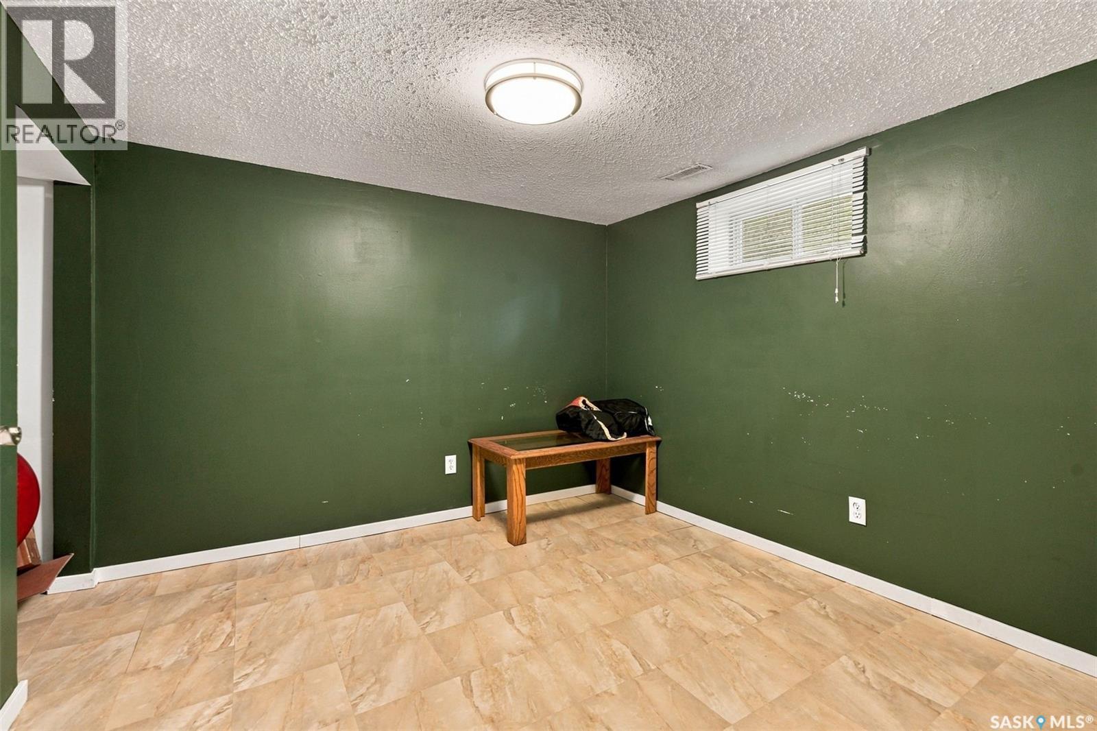 110 109th Street W, Saskatoon, Saskatchewan  S7N 1R2 - Photo 31 - SK050741