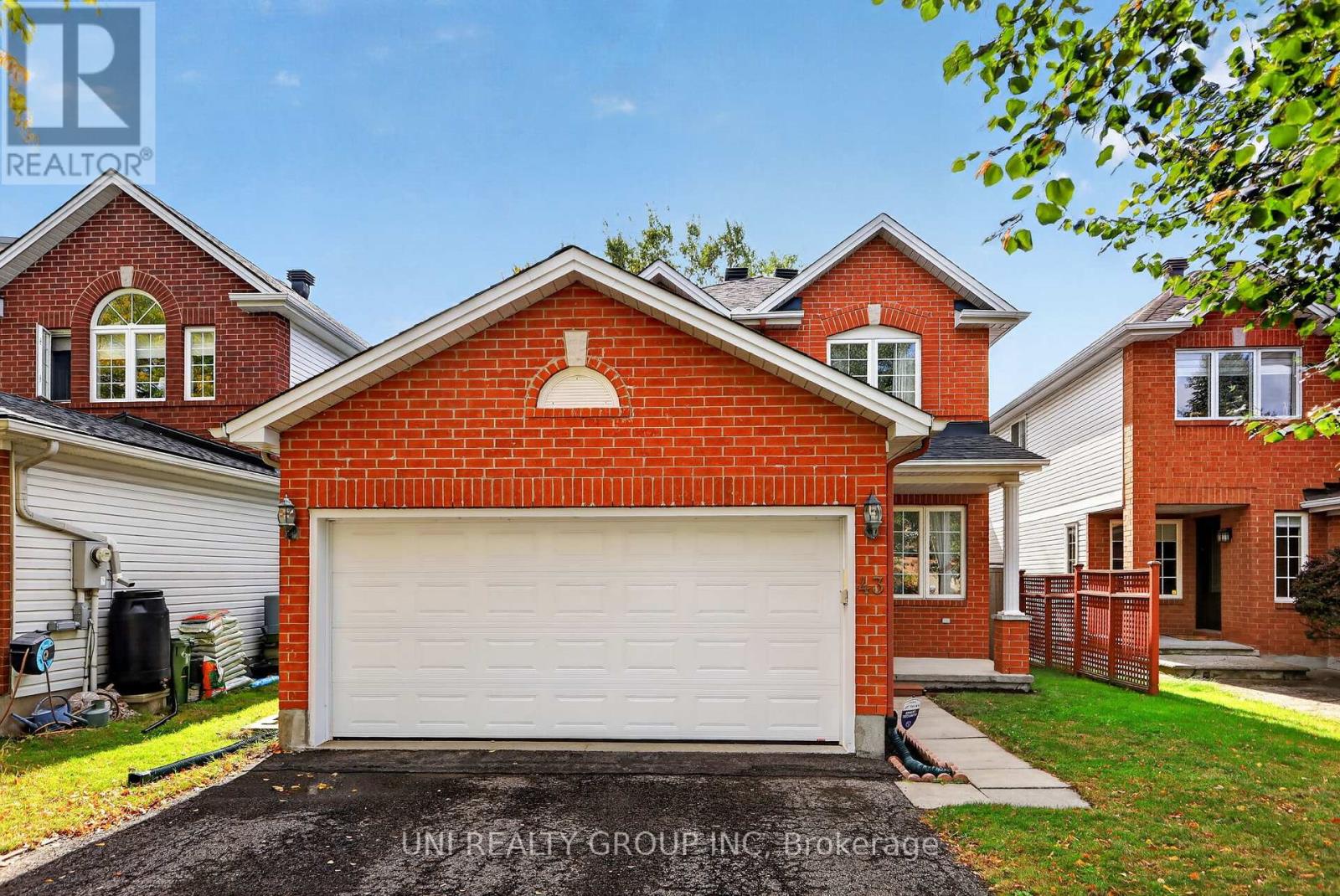 43 Crystal Park Crescent, Ottawa, Ontario