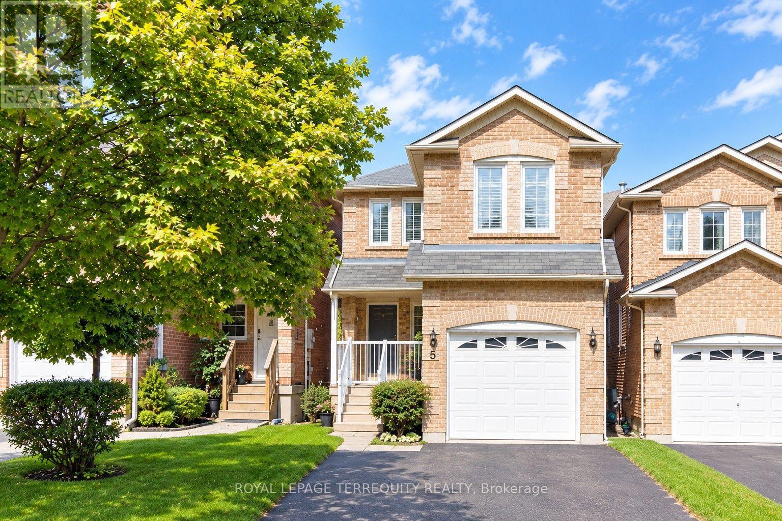 5 HEAVER DRIVE, Whitby, Ontario