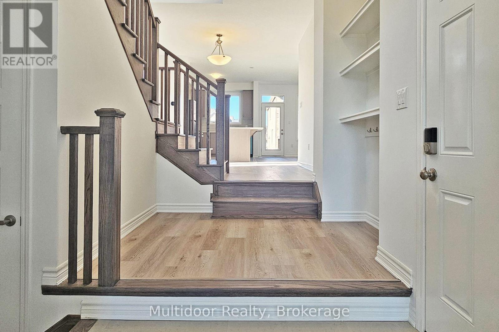 3290 Brigadier Avenue, Pickering, Ontario  L1X 0W5 - Photo 4 - E13883904