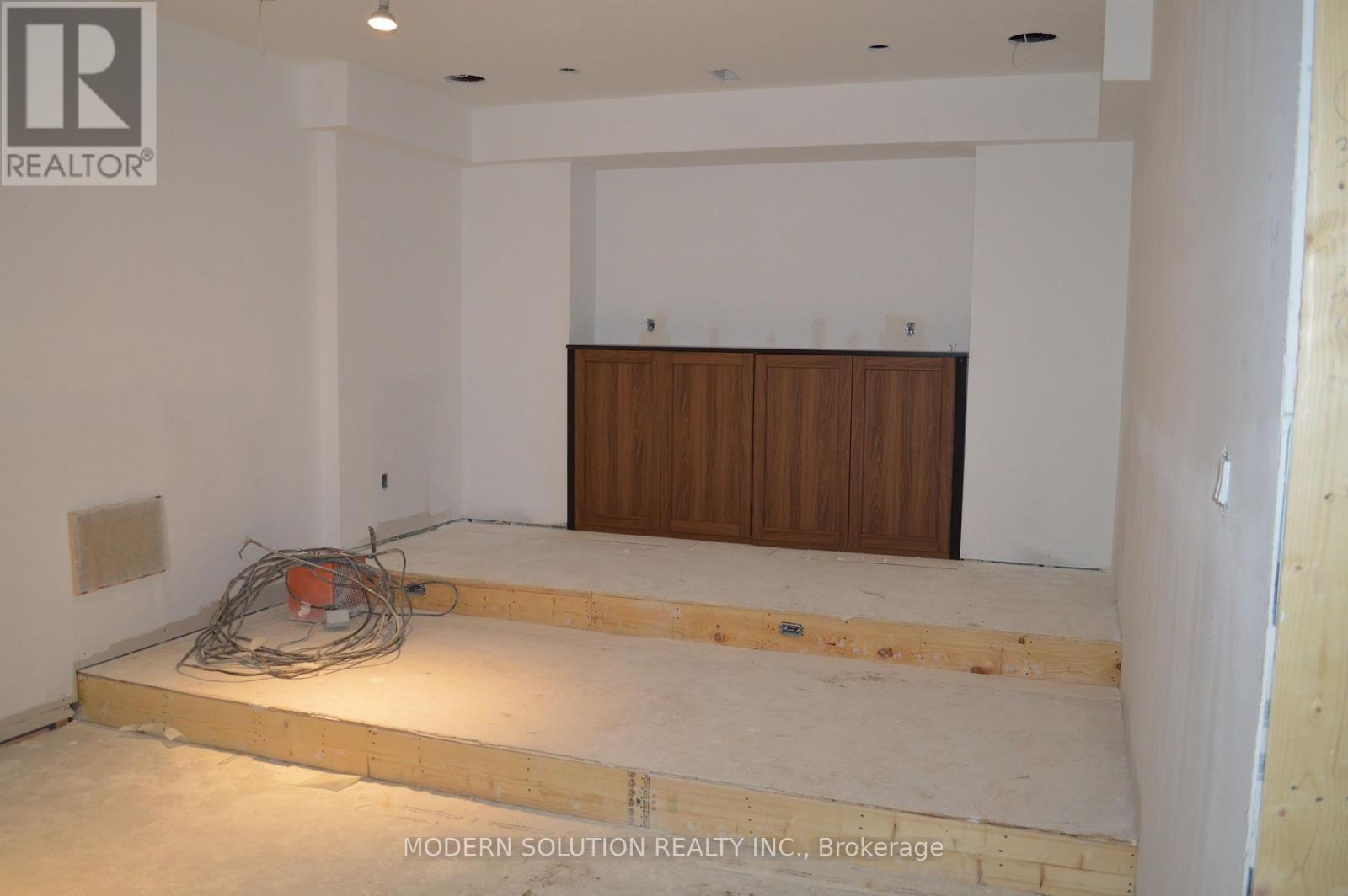 1623 Magenta Court, Mississauga, Ontario  L5G 3A6 - Photo 32 - W13883908