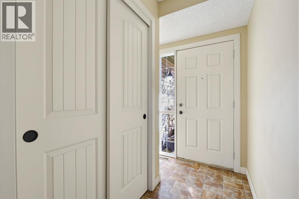16 Eversyde Park SW