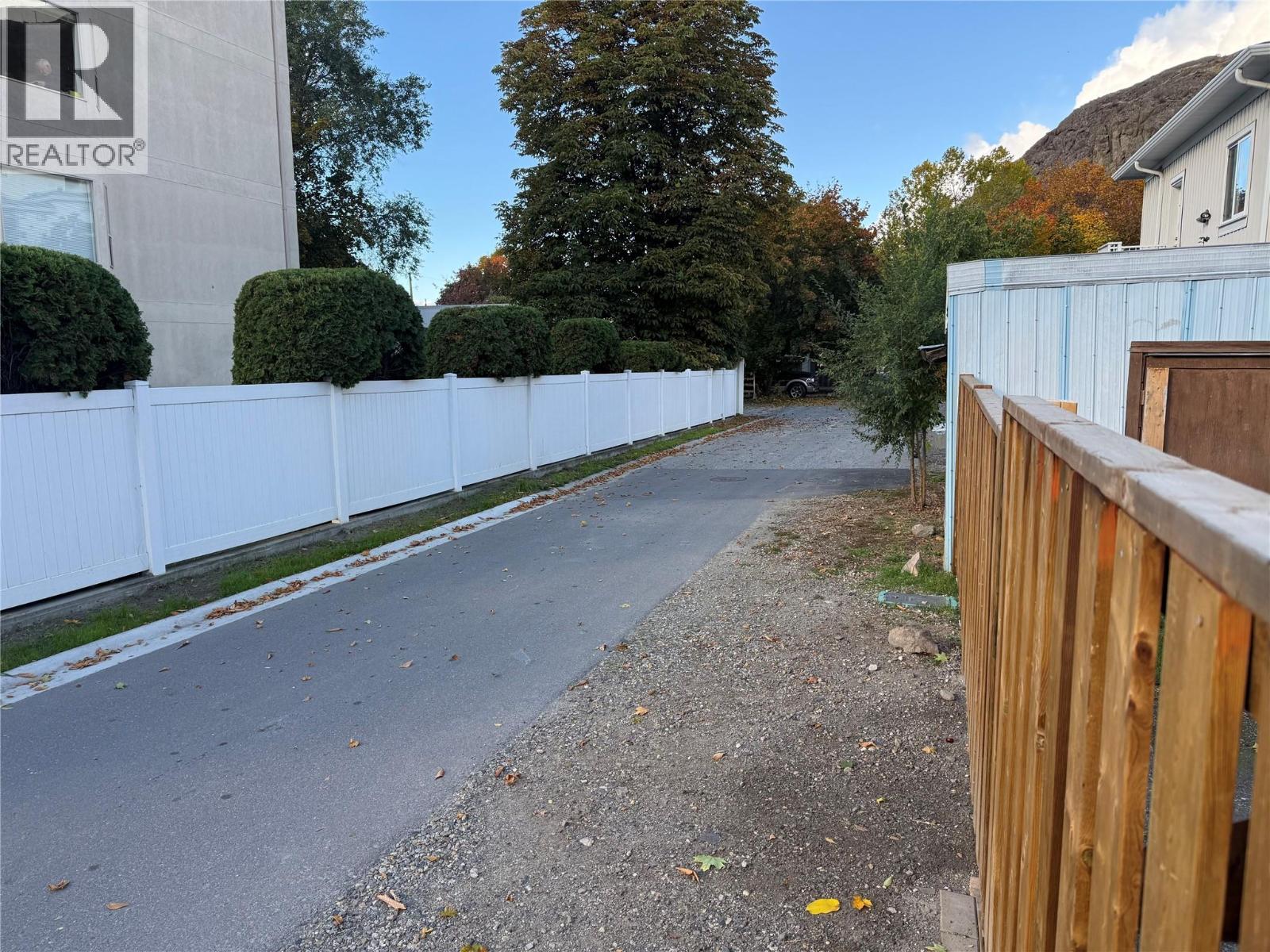 3802 32 Avenue, Vernon, British Columbia  V1T 2N3 - Photo 11 - 10403296