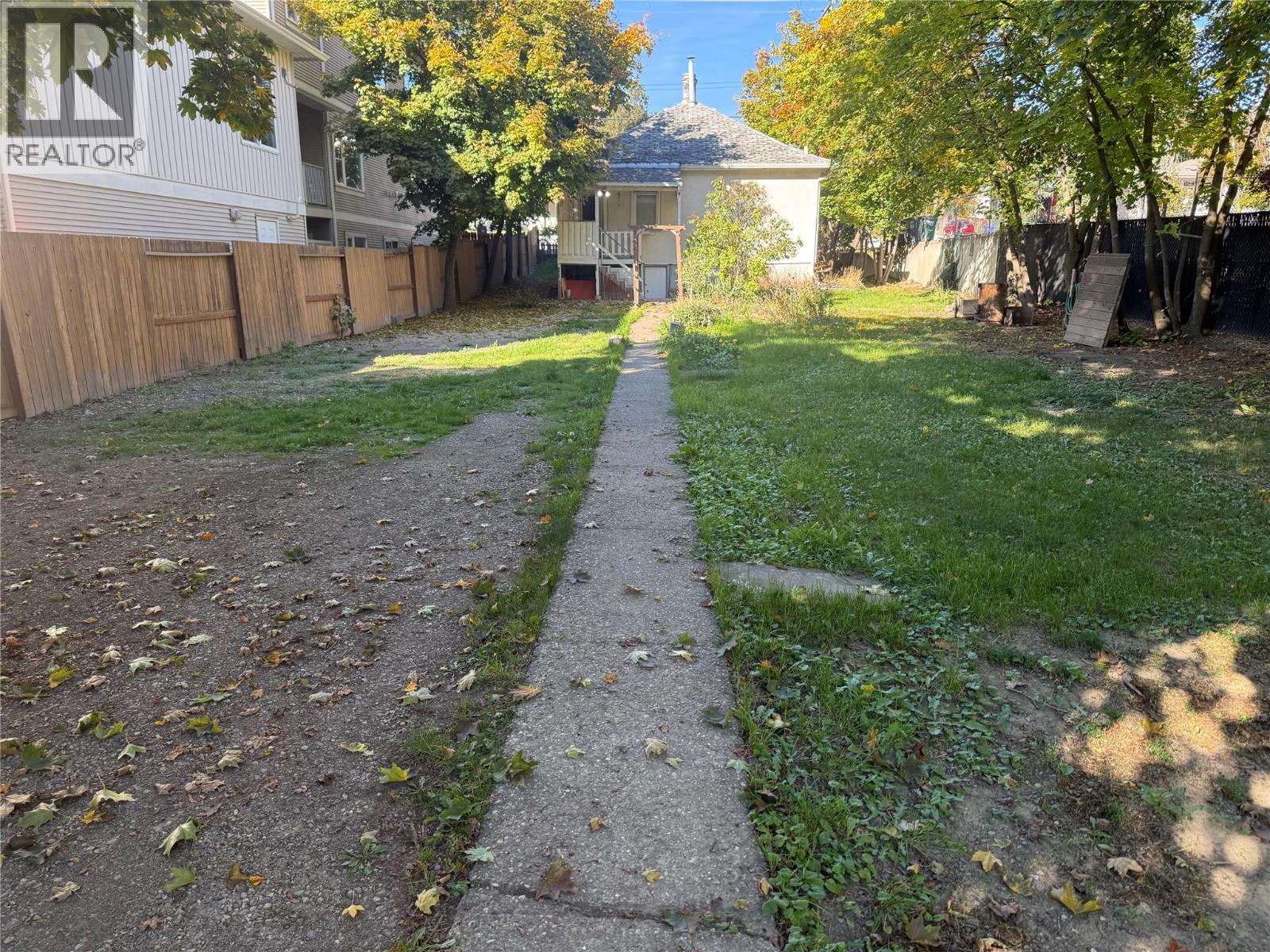 3802 32 Avenue, Vernon, British Columbia  V1T 2N3 - Photo 5 - 10403296