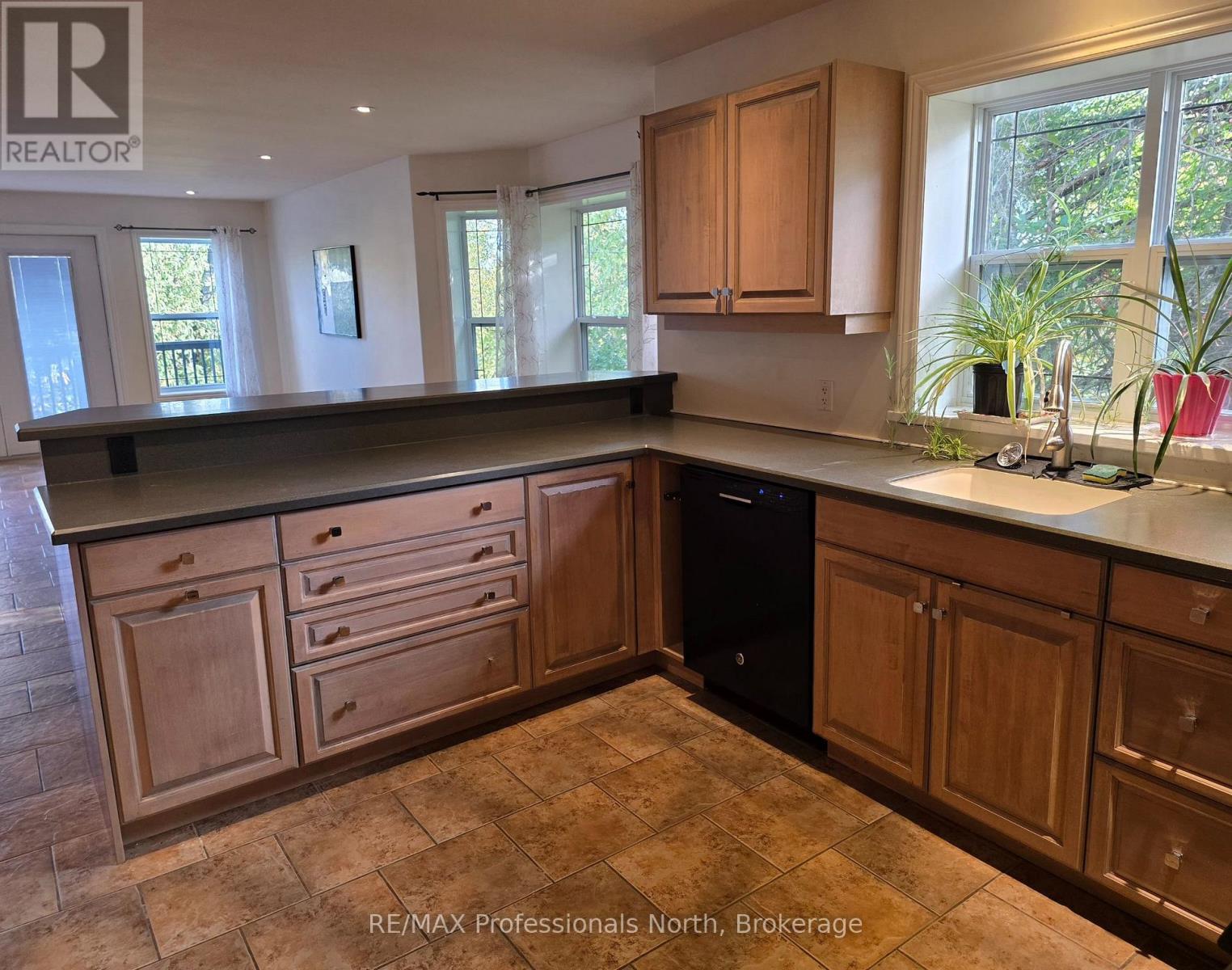 317 Falcon Road, Huntsville, Ontario  P1H 1N3 - Photo 11 - X13882584
