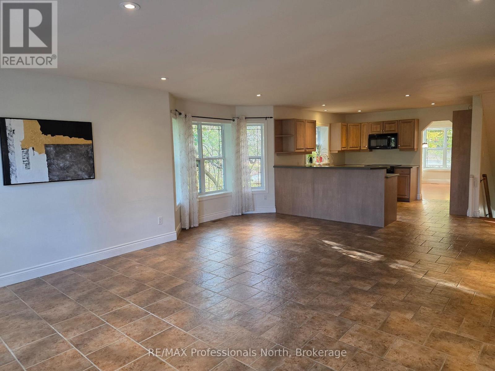 317 Falcon Road, Huntsville, Ontario  P1H 1N3 - Photo 14 - X13882584