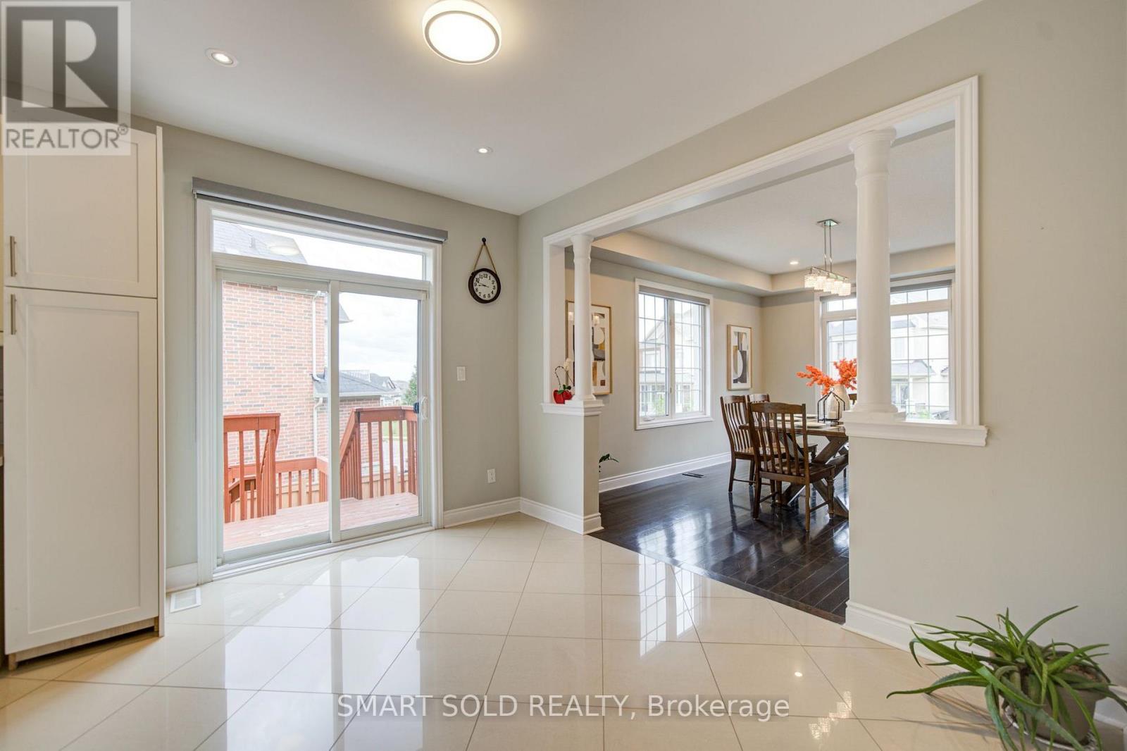 982 Wilbur Pipher Circle, Newmarket, Ontario  L3X 0B8 - Photo 14 - N13879472
