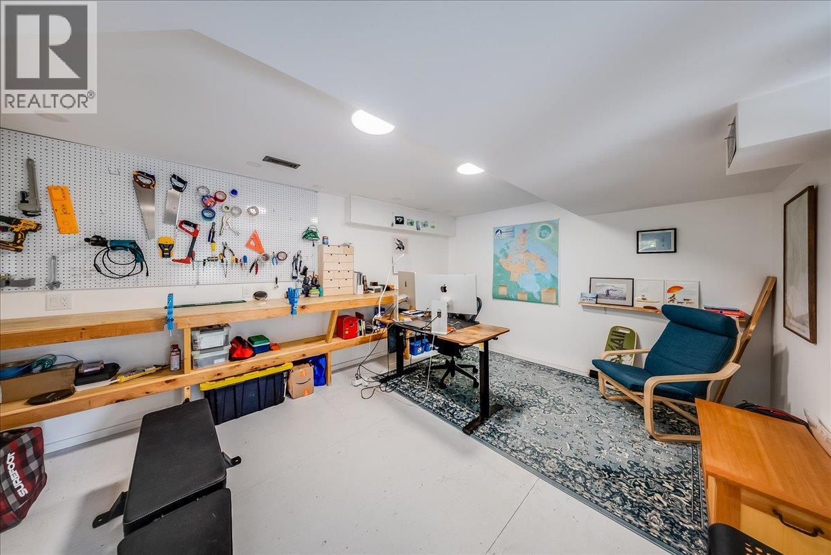 1614 Cook Avenue, Rossland, British Columbia  V0G 1Y0 - Photo 26 - 10403225