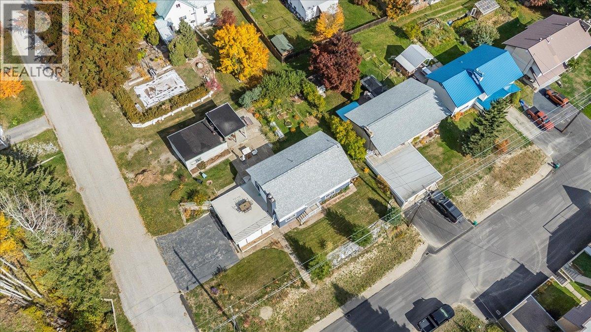1614 Cook Avenue, Rossland, British Columbia  V0G 1Y0 - Photo 38 - 10403225