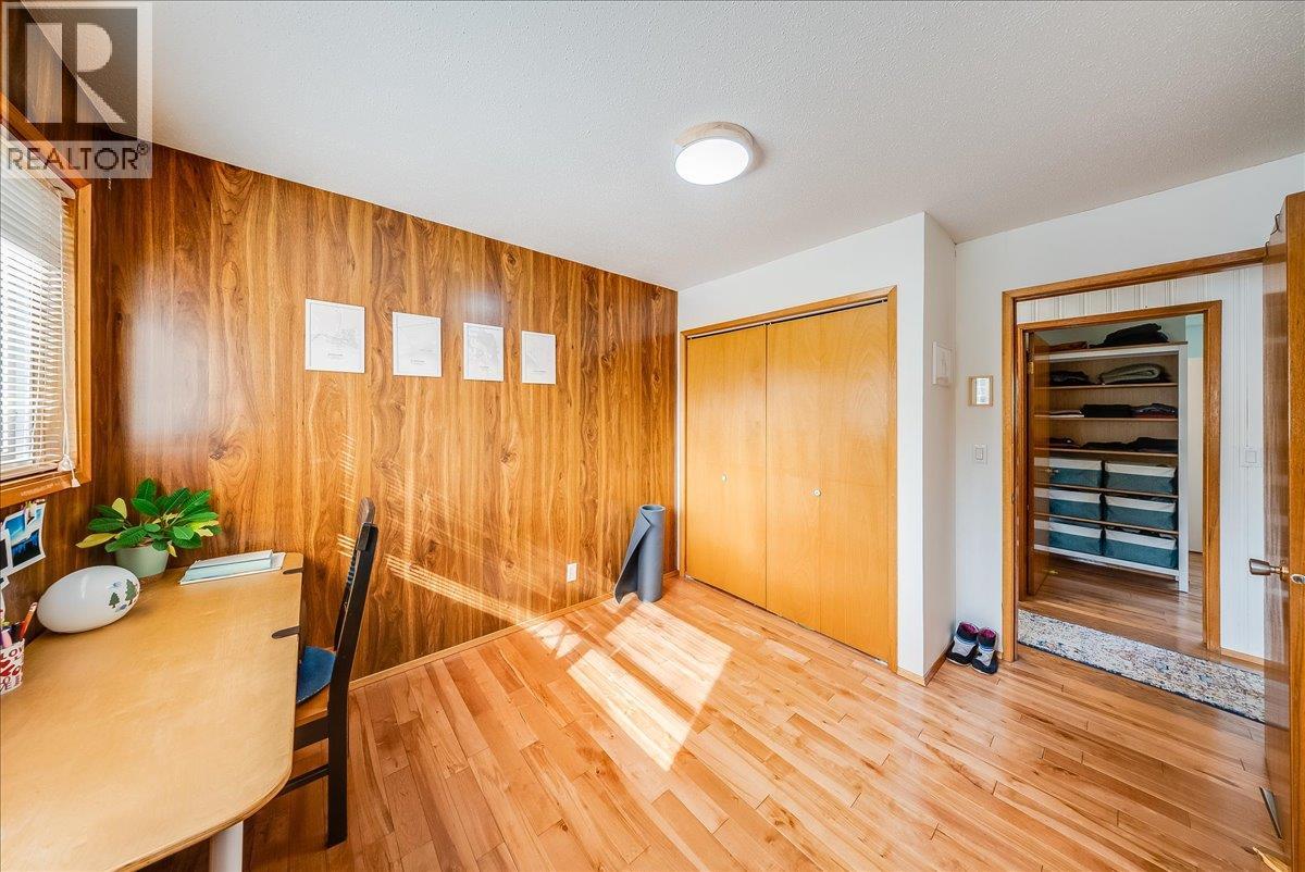 1614 Cook Avenue, Rossland, British Columbia  V0G 1Y0 - Photo 14 - 10403225