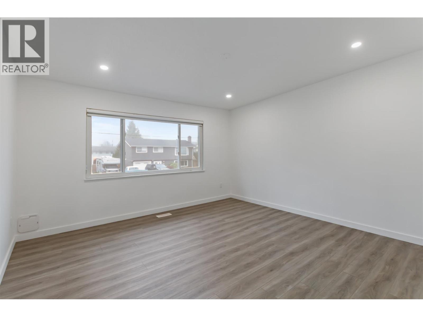 3652 3654 St. Thomas Street, Port Coquitlam, British Columbia  V3B 2Y8 - Photo 2 - R3174233