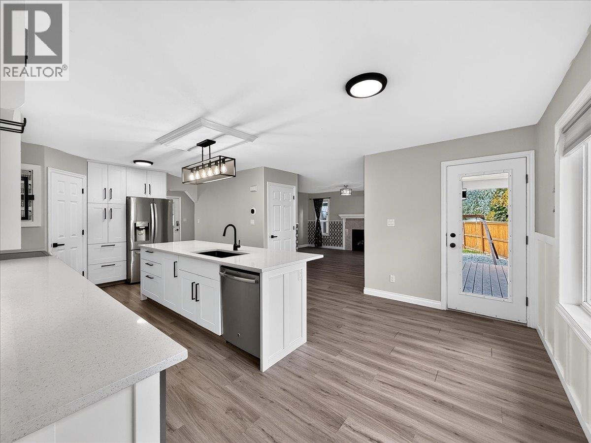 640 Upper Lakeview Road Unit# 48, Invermere, British Columbia  V0A 1K3 - Photo 11 - 10402862